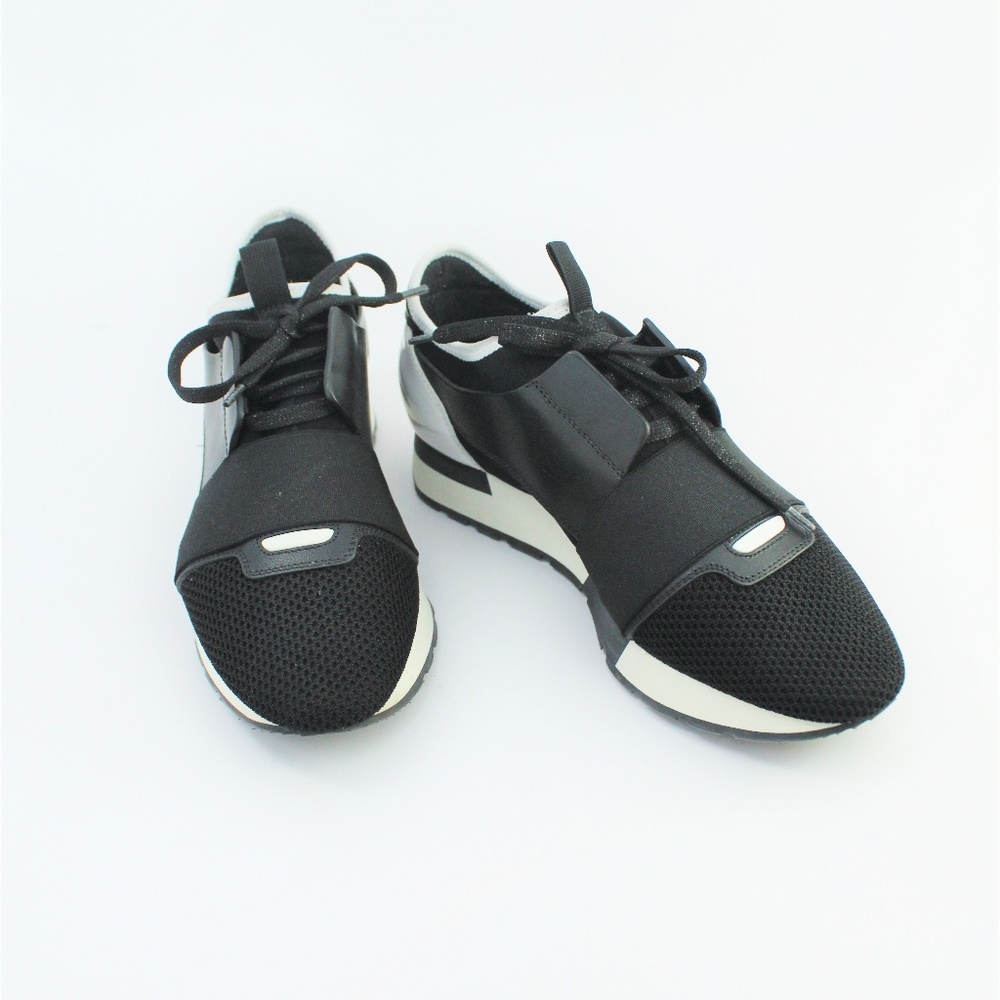 Balenciaga's Race Runner Black Low Top Sneakers 38 - Picture 1 of 7